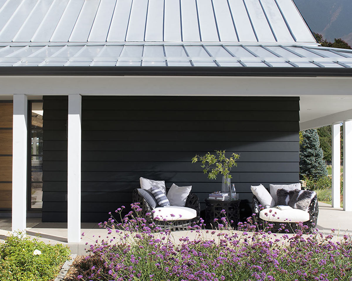 House exterior siding painted in Black Satin 2131-10 Regal® Select Paint colour.